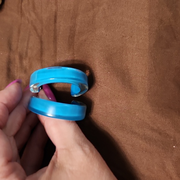 JEWELRY BUNDLE 4 pairs of earrings an4 bracelets.  New York & Co and marleylily - Picture 3 of 9